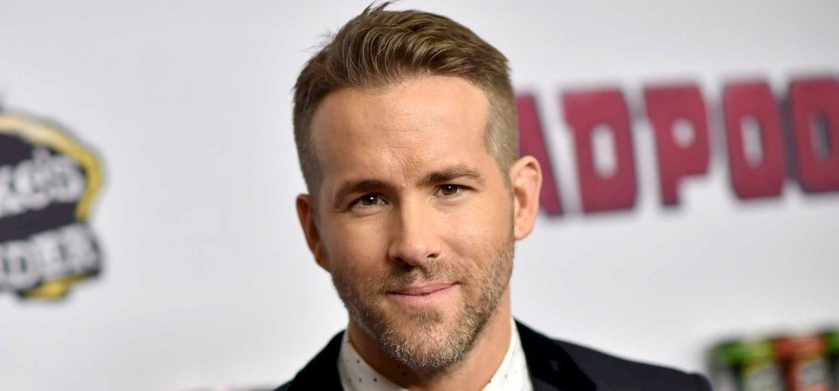 Ryan Reynolds dalra fakadt, majd elküldte színésztársát a francba – videó